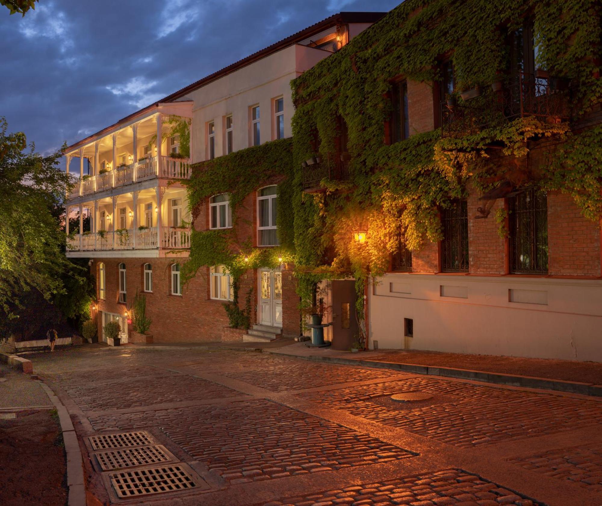 Hotel Passport Tbilisi Exteriör bild