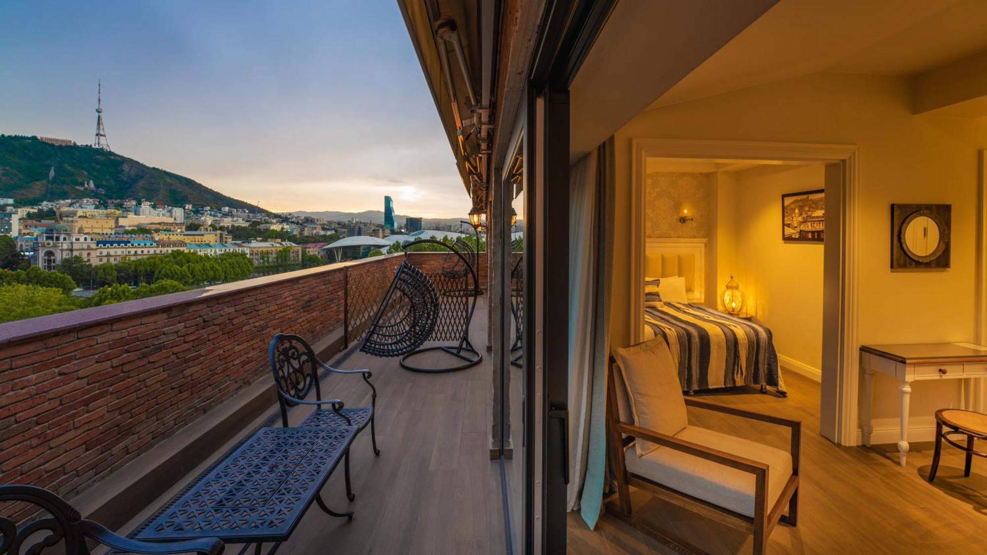 Hotel Passport Tbilisi Exteriör bild
